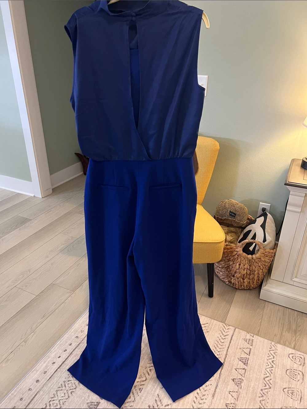 Donna Karan Sleeveless Navy Blue Wide-Leg Jumpsuit - Picture 2 of 8